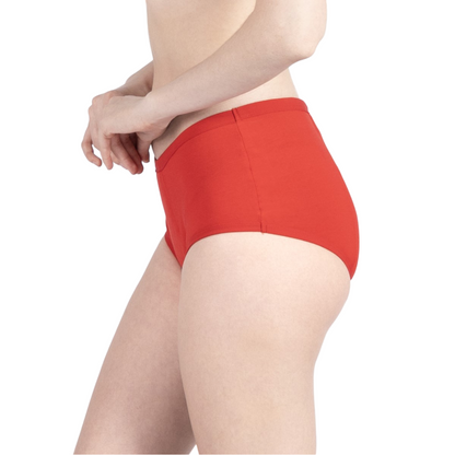 Leak-resistant menstrual underwear for teens – discreet under uniforms